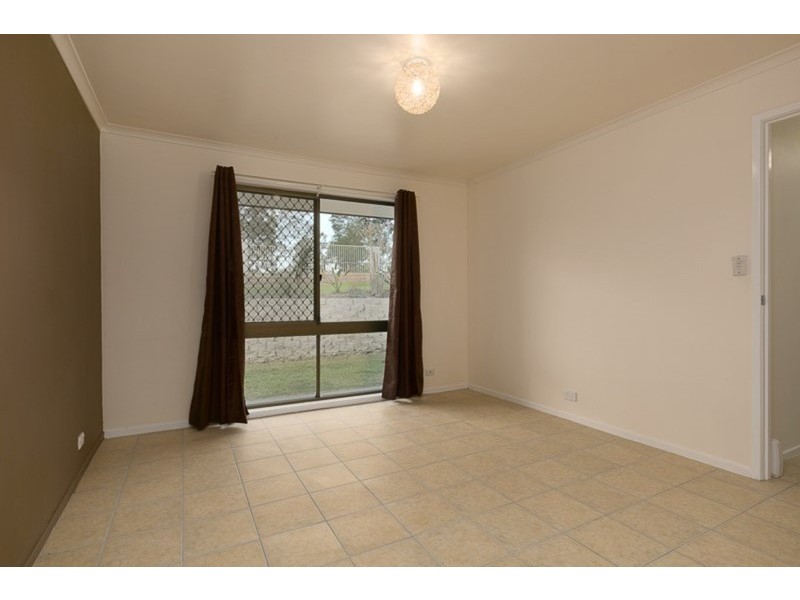 33-35 Islandview Street, Barellan Point QLD 4306