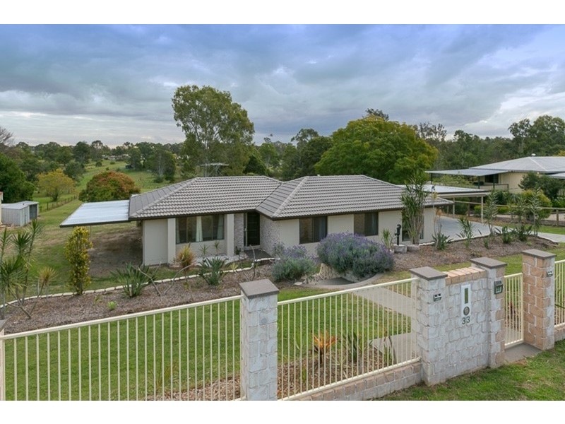 33-35 Islandview Street, Barellan Point QLD 4306