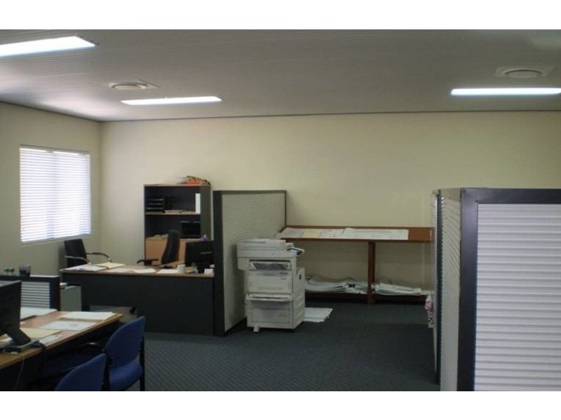 1b/22 Eastern Service Road, Stapylton QLD 4207