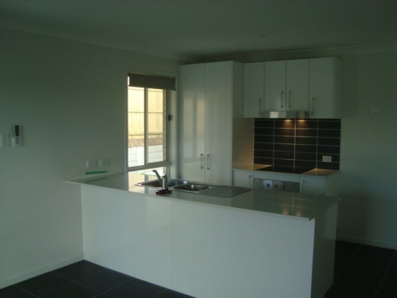 7 Cairnlea Drive, Pimpama QLD 4209