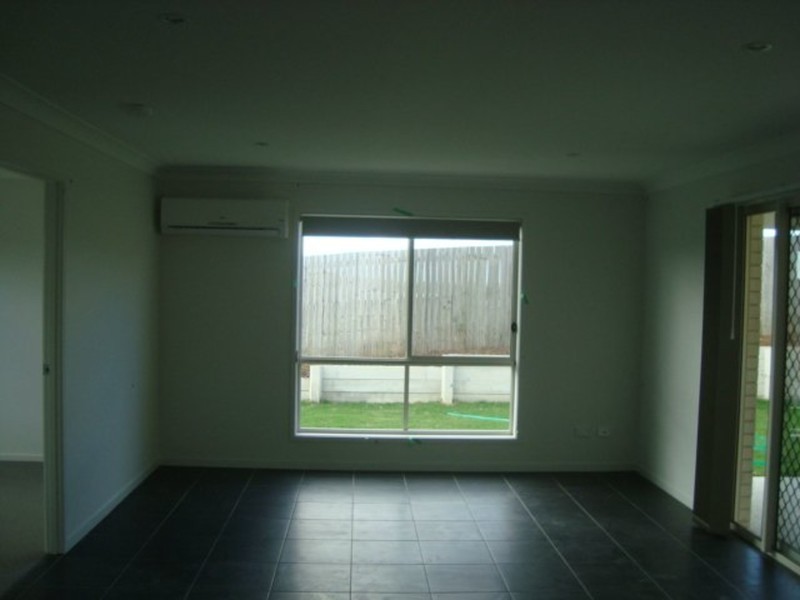 7 Cairnlea Drive, Pimpama QLD 4209