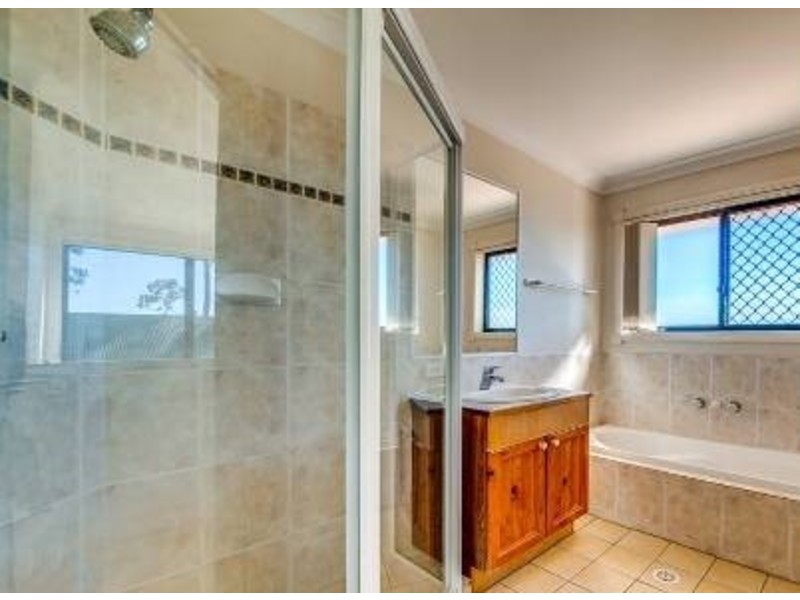 26 Booloumba Crescent, Forest Lake QLD 4078