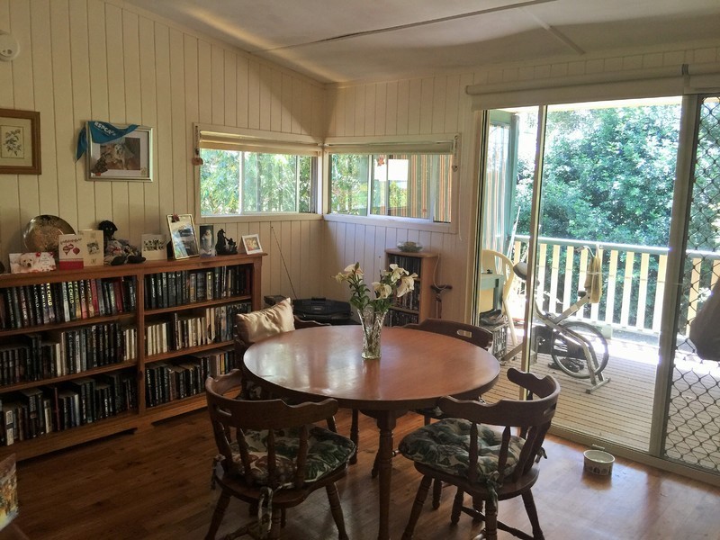 2 Dunns Avenue, Harrisville QLD 4307