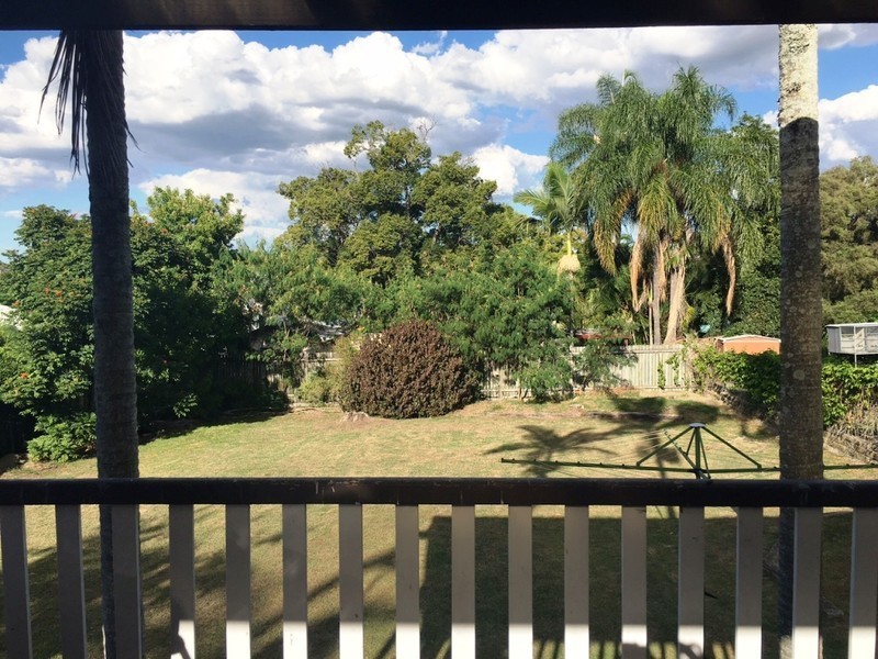 6 teape Street, Silkstone QLD 4304