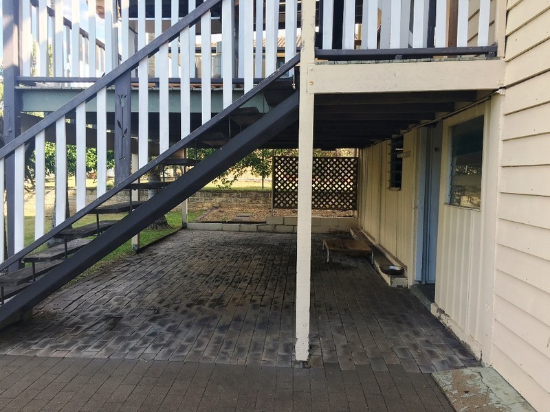 6 teape Street, Silkstone QLD 4304