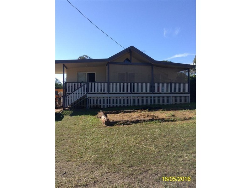 8 Betty Street, Macleay Island QLD 4184