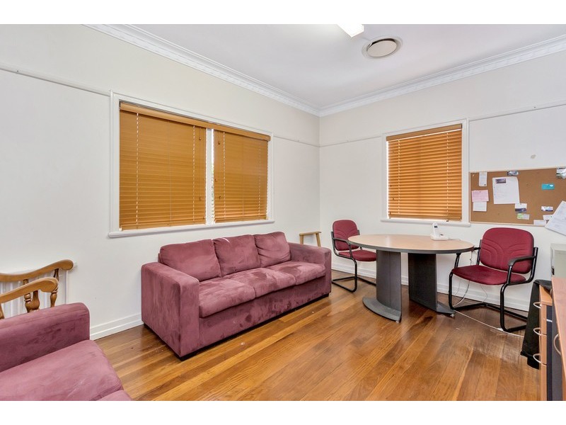 3 Hamilton Street, Booval QLD 4304