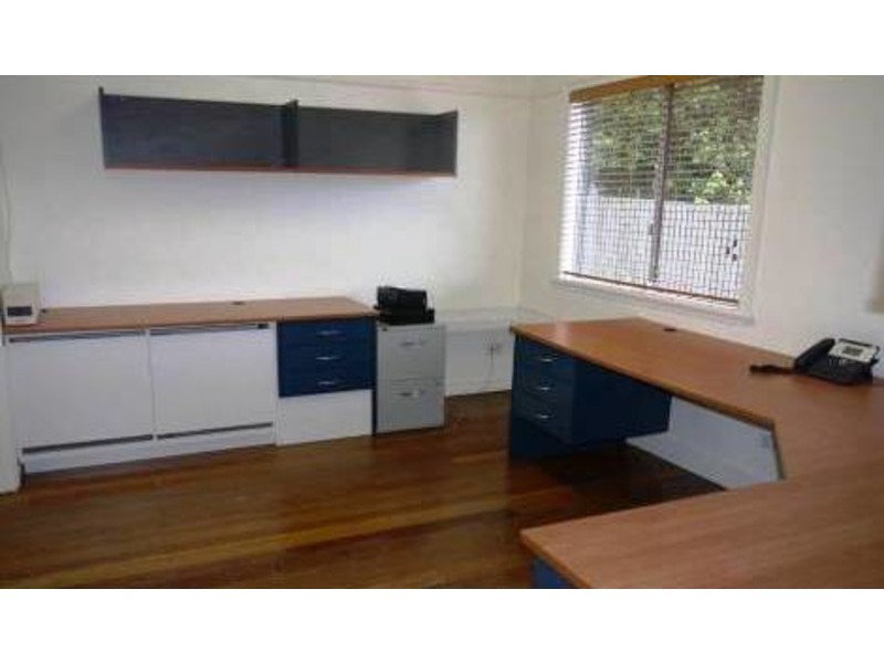 3 Hamilton Street, Booval QLD 4304