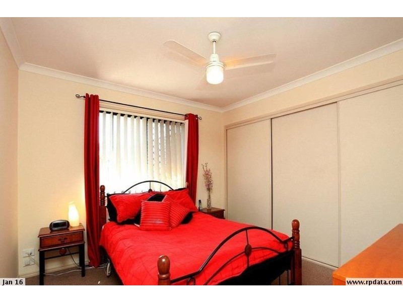 18 Links Avenue, Meadowbrook QLD 4131