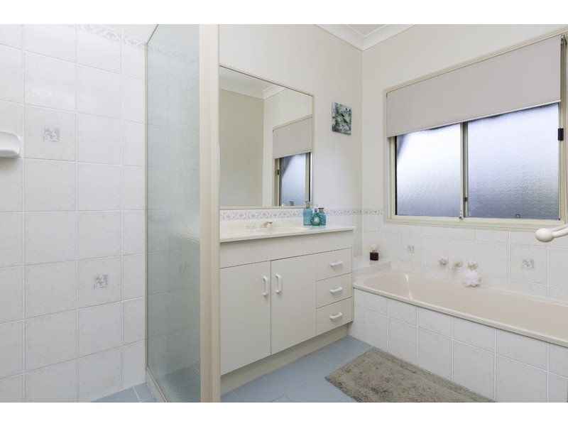 8 Willowdowns Drive, Karalee QLD 4306