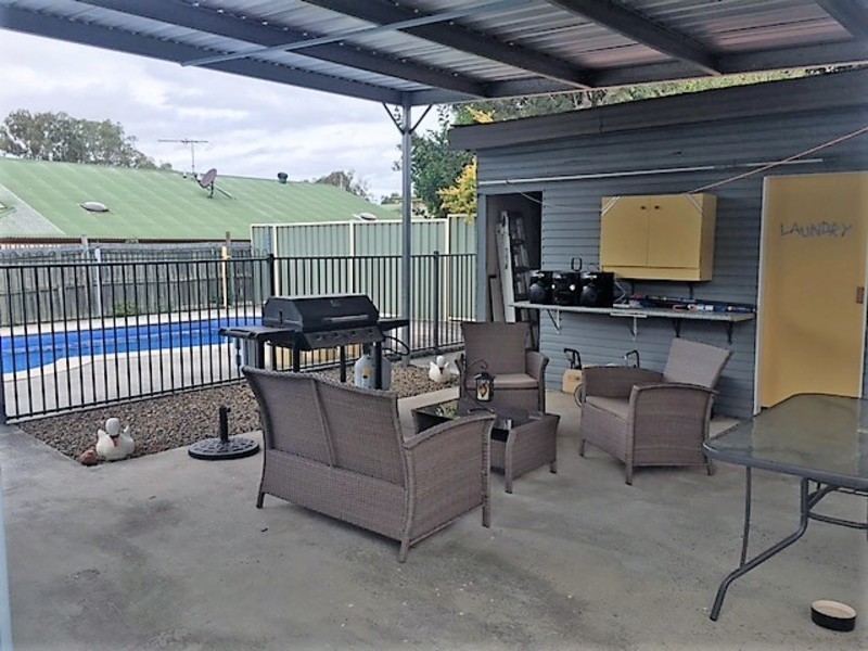 25 Bottomley Street, Brassall QLD 4305