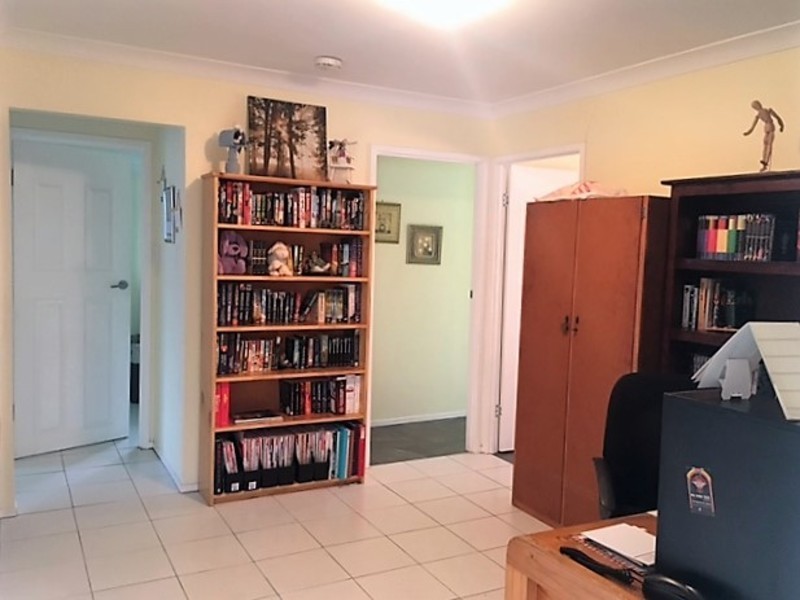 25 Bottomley Street, Brassall QLD 4305