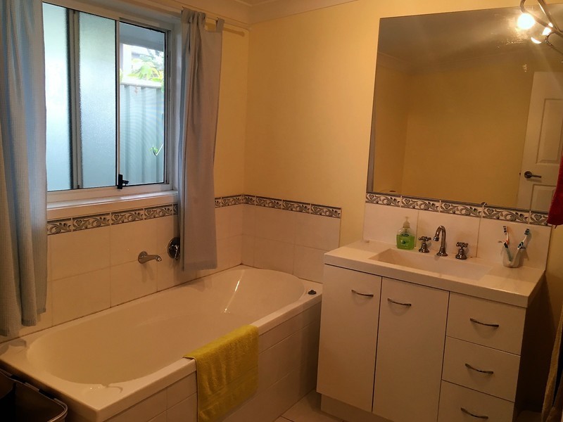 25 Bottomley Street, Brassall QLD 4305