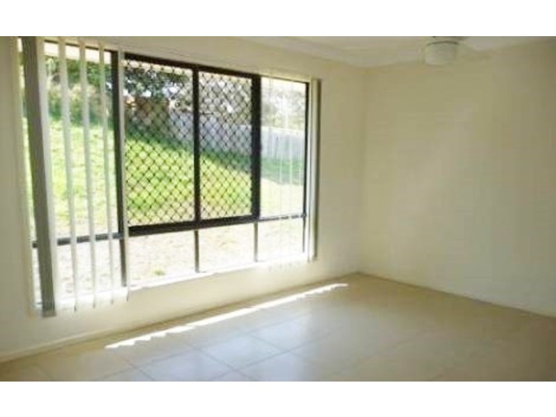 94 High Street, Blackstone QLD 4304