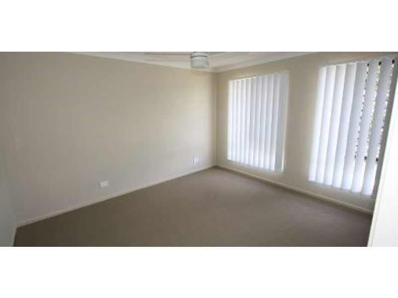 98 High Street, Blackstone QLD 4304