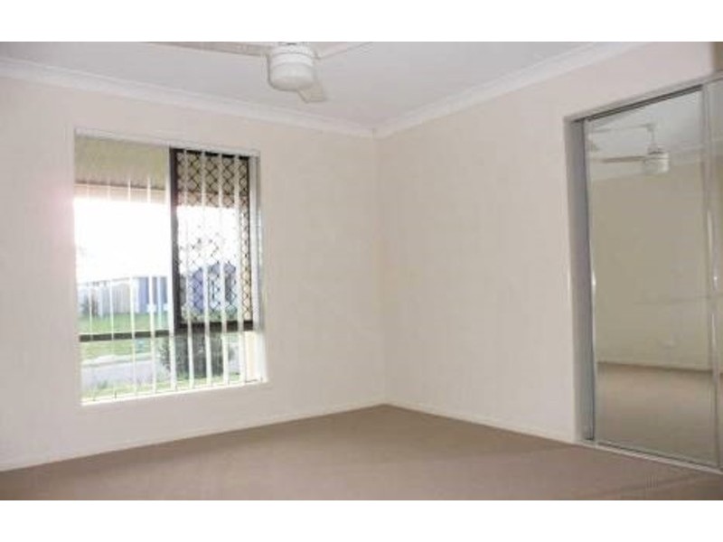 3 Iris Court, Yamanto QLD 4305