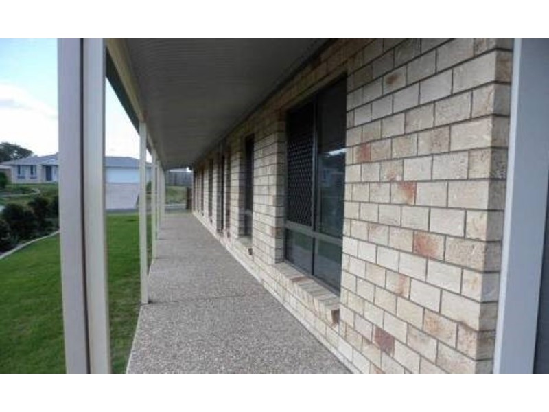 3 Iris Court, Yamanto QLD 4305