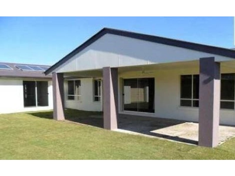 16 Iris Court, Yamanto QLD 4305