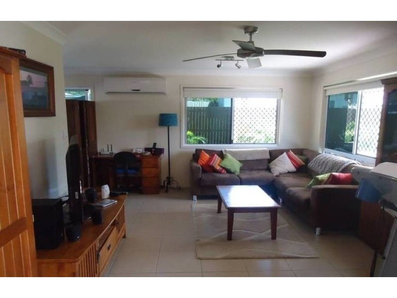 16 Kerton Street, Brassall QLD 4305