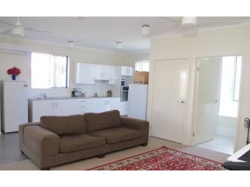 17 Iris Court, Yamanto QLD 4305