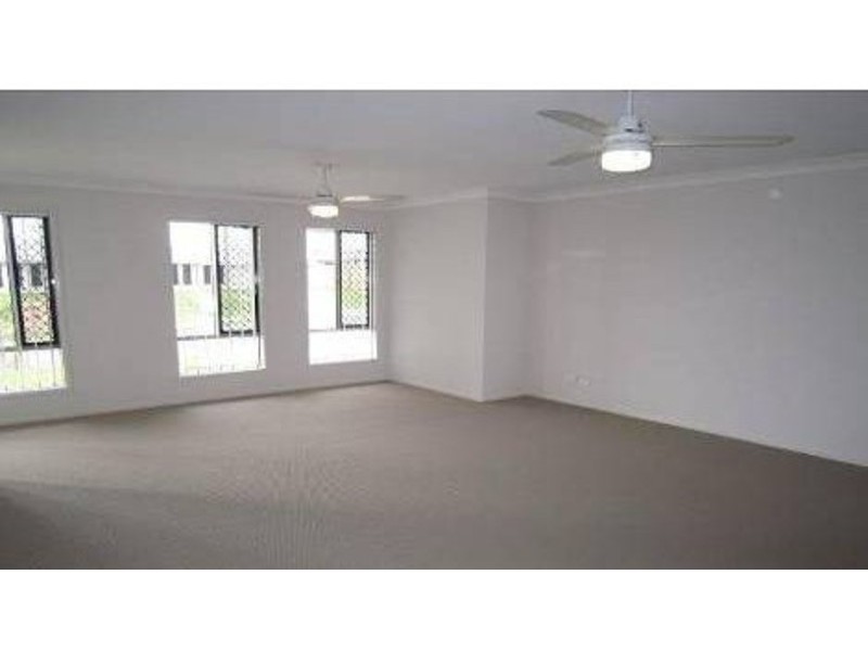 13 Petal Place, Yamanto QLD 4305