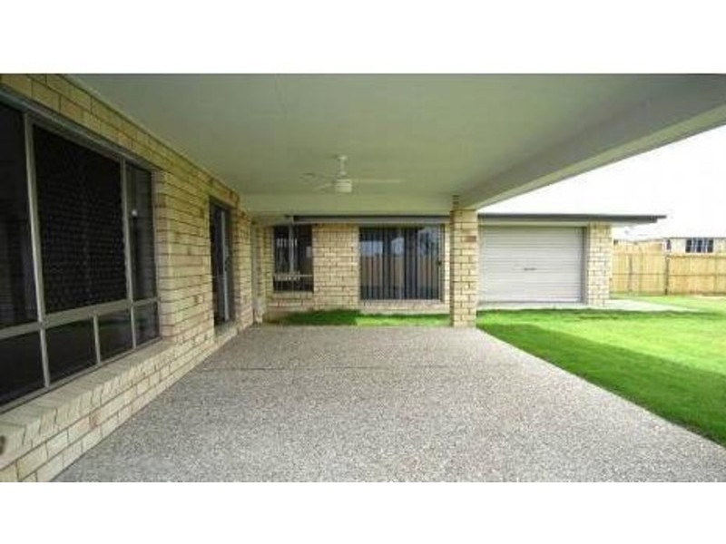 13 Petal Place, Yamanto QLD 4305