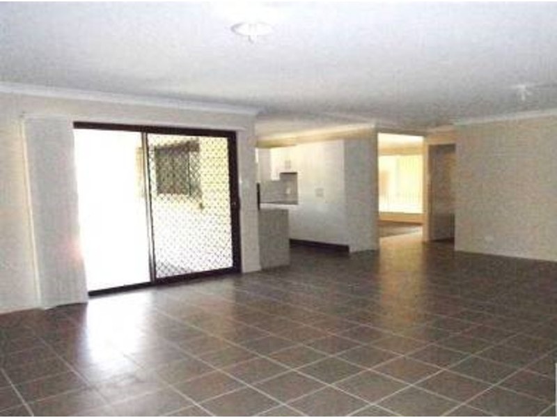 38 Neilson Crescent, Riverview QLD 4303