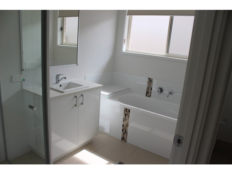 24 Moondarra Street, Pimpama QLD 4209