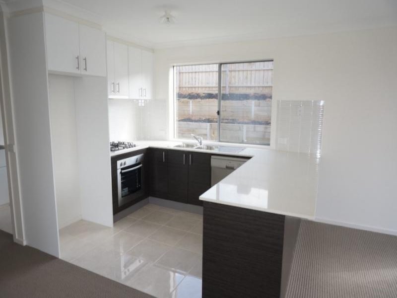 24 Todman Street, Drouin VIC 3818