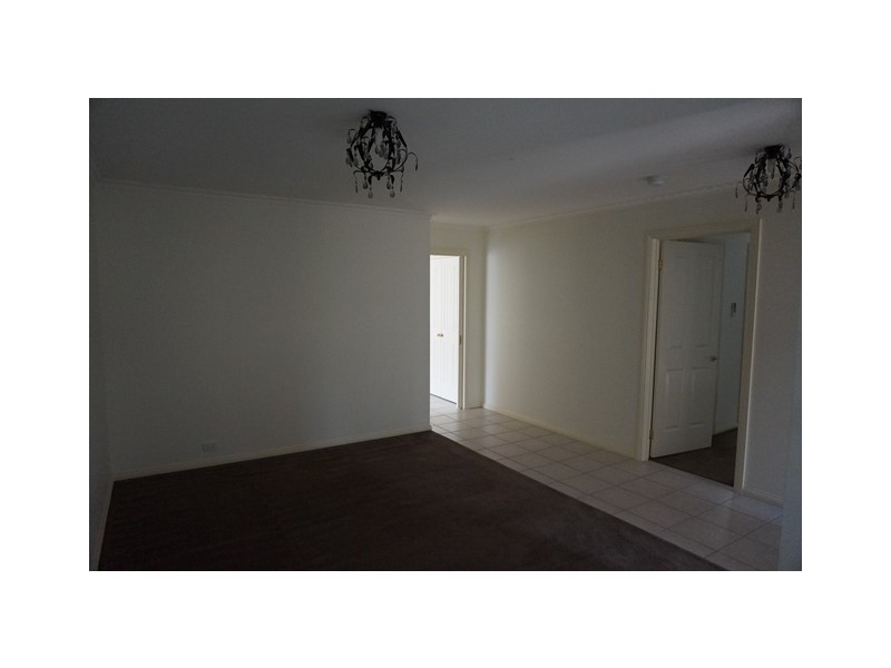 16 Turella Close, Berwick VIC 3806