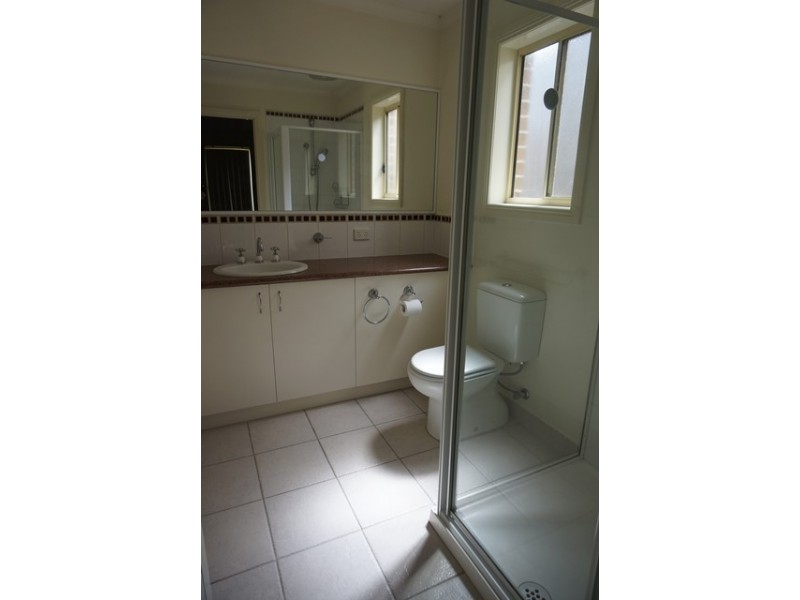 16 Turella Close, Berwick VIC 3806