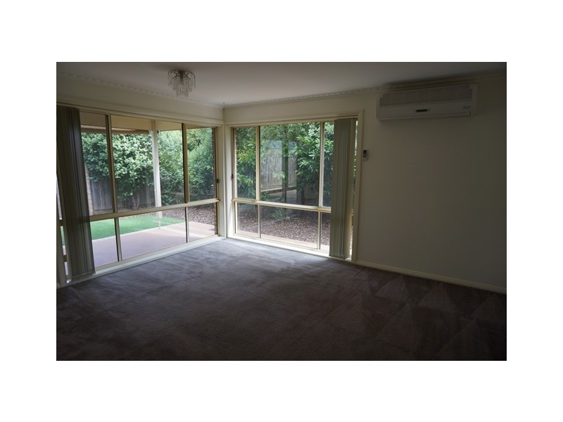 16 Turella Close, Berwick VIC 3806