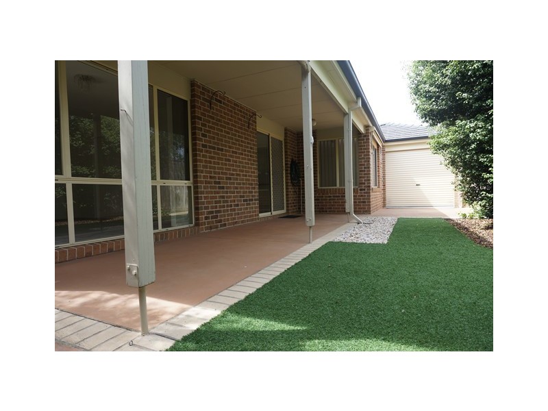 16 Turella Close, Berwick VIC 3806