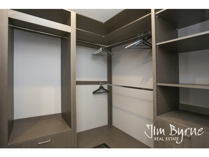 3 Flowerbloom Crescent, Clyde North VIC 3978