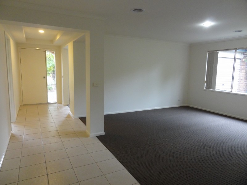 11 Baddeley Circuit, Cranbourne North VIC 3977