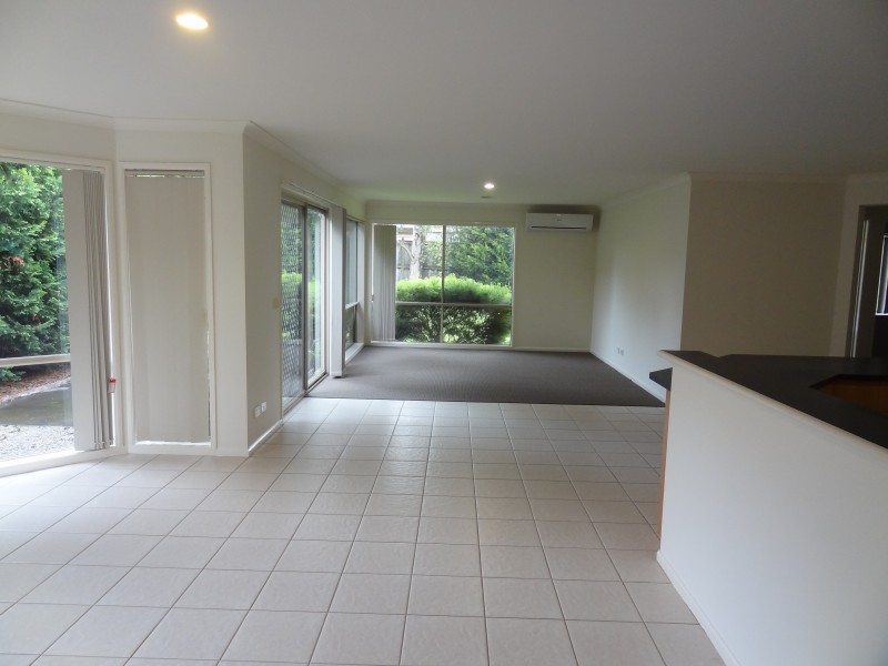 11 Baddeley Circuit, Cranbourne North VIC 3977