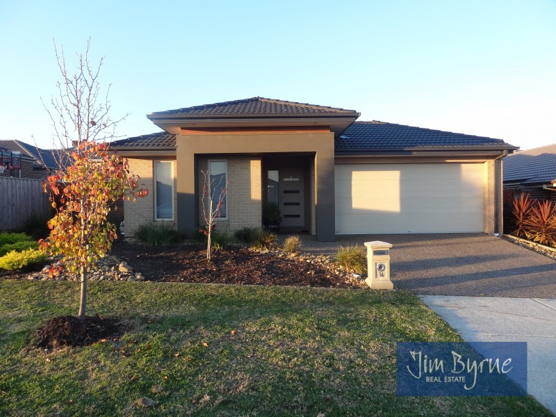 16 Prospect Way, Officer VIC 3809