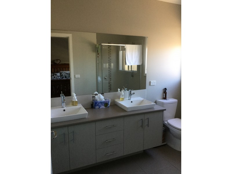 16 Prospect Way, Officer VIC 3809