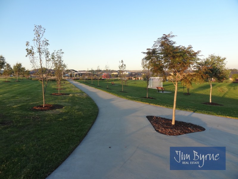 16 Prospect Way, Officer VIC 3809