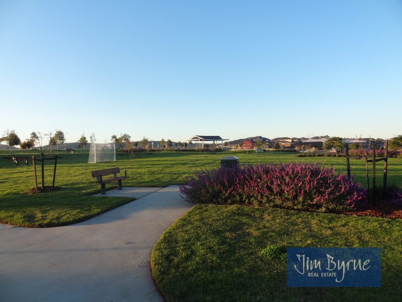 16 Prospect Way, Officer VIC 3809