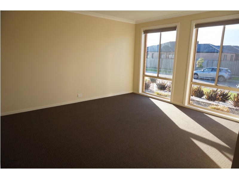 31 George Fredrick Road, Cranbourne East VIC 3977