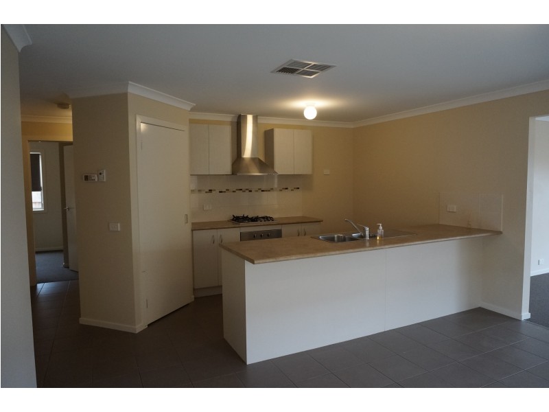 31 George Fredrick Road, Cranbourne East VIC 3977