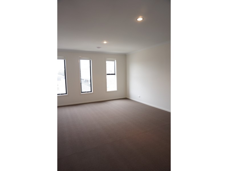 22 Fitzroy Street, Pakenham VIC 3810