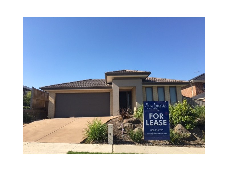 7 Belmont Crescent, Pakenham VIC 3810