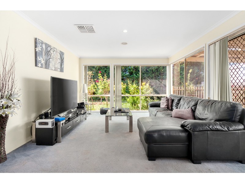 8 Byron Court, Narre Warren South VIC 3805