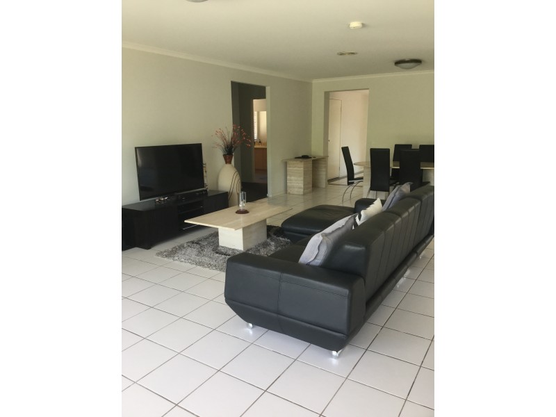 39 Community Parade, Narre Warren South VIC 3805