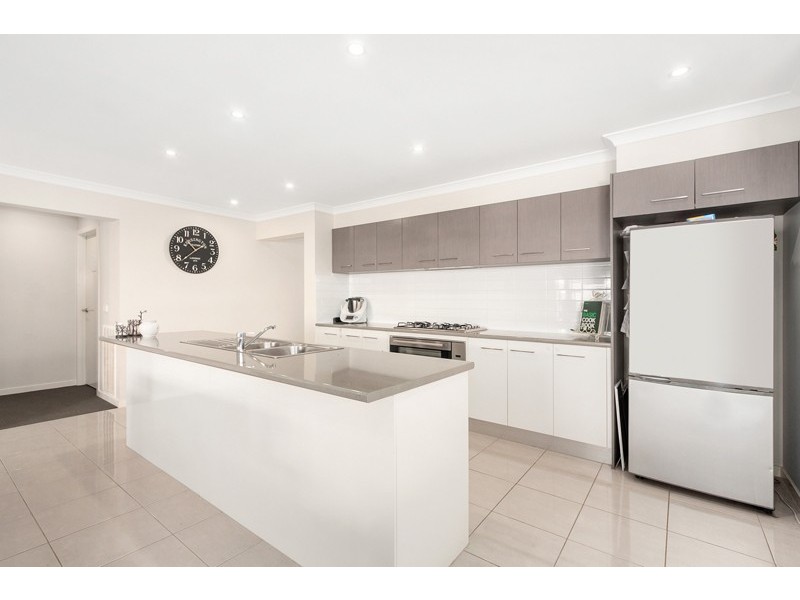 17 Prospect Way, Officer VIC 3809