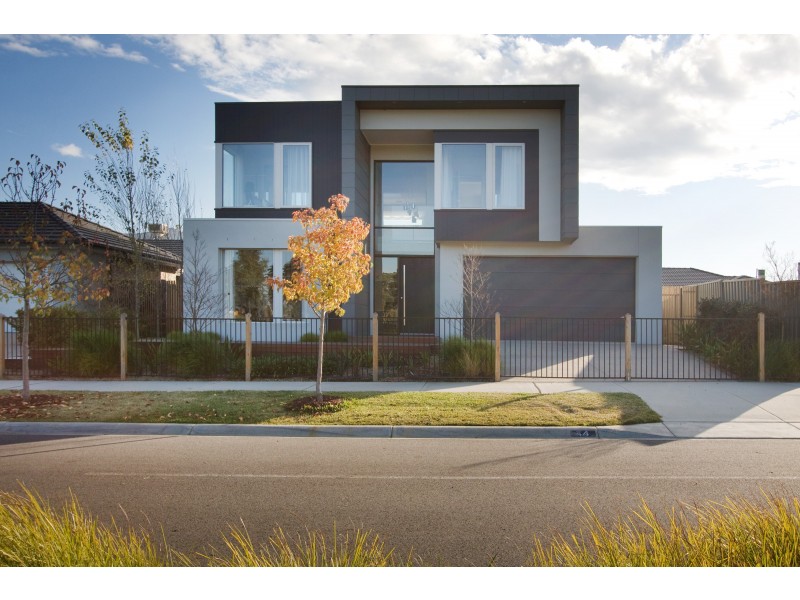 44 Prendergast Avenue, Cranbourne East VIC 3977