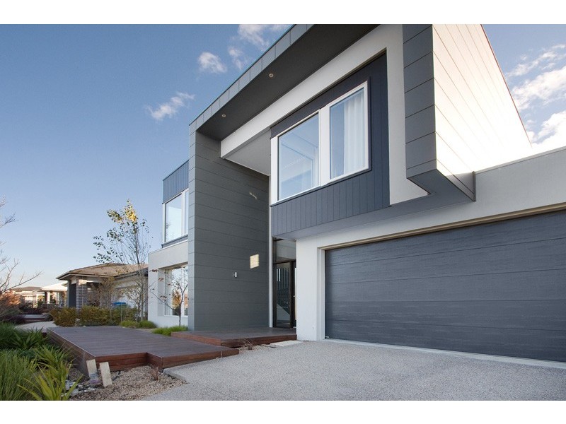 44 Prendergast Avenue, Cranbourne East VIC 3977