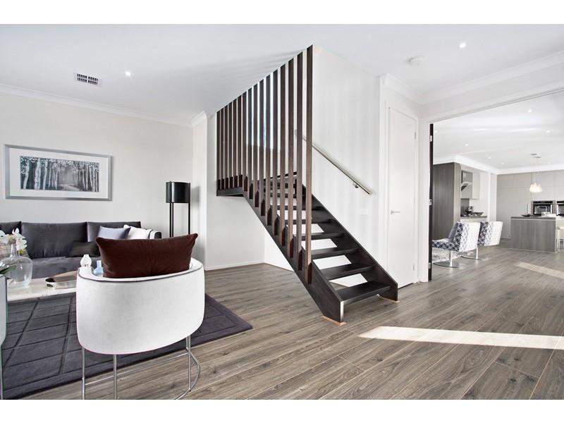 44 Prendergast Avenue, Cranbourne East VIC 3977